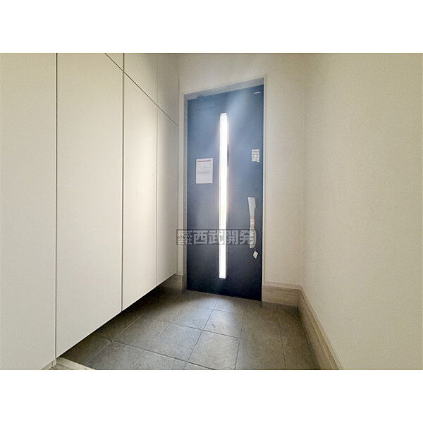 玄関を拡大表示