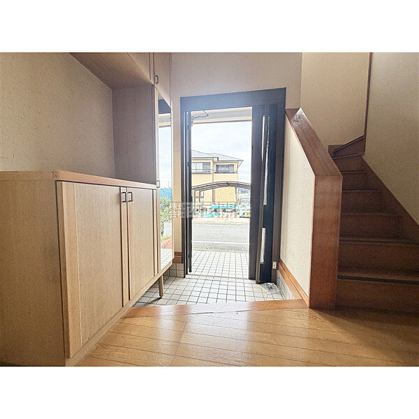 玄関を拡大表示