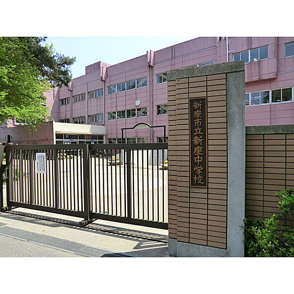 周辺を拡大表示