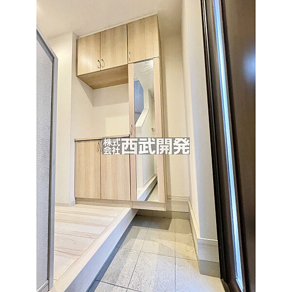 玄関を拡大表示