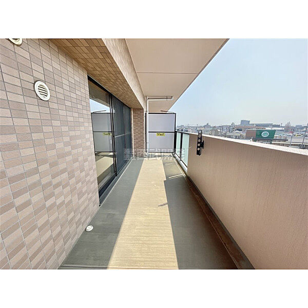 バルコニーを拡大表示