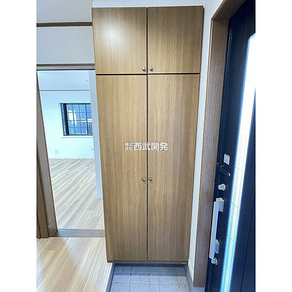 玄関を拡大表示