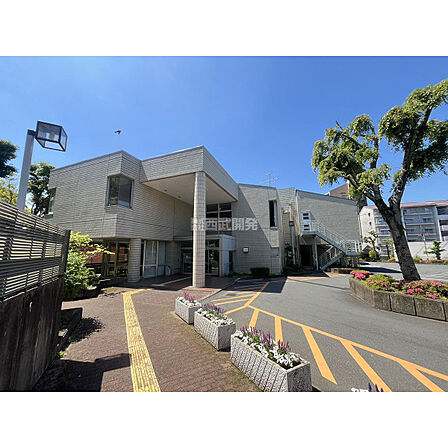 鴻巣市立市民センター