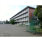 第三中学校