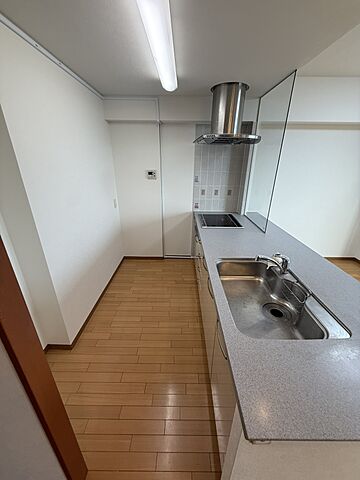 キッチン グランシティレイディアントタワー 17階/-