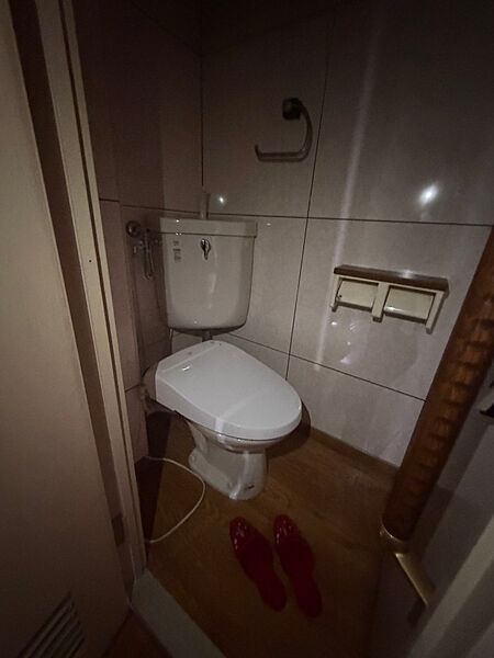 トイレを拡大表示