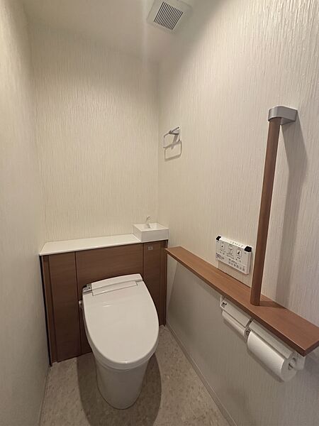 トイレを拡大表示