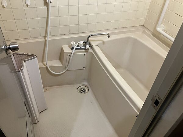 浴室を拡大表示