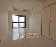 10．8帖の広々とした居室です。