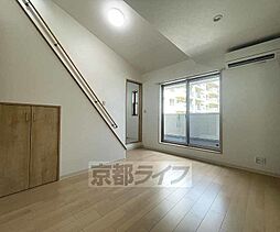 メゾン島 202 2階1Kのリビング/ダイニング