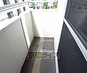 すっぽり洗濯機が置けます。