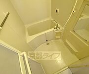 スッキリとした浴室です。