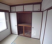 壁一面の押入れです。