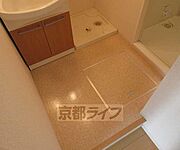 脱衣所も広々