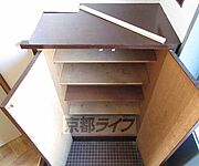 玄関にシューズボックスあります