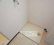 洗濯機置き場も完備されています