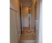 奥行きのある廊下です