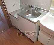 きれいでコンパクトなキッチンです