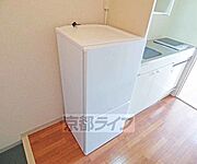 冷蔵庫がおけます。