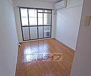 落ち着いた雰囲気のお部屋です