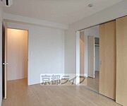 6帖の快適なお部屋です。