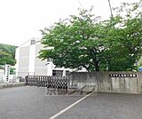 逢坂小学校まで601m