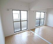 それぞれの部屋に窓あります