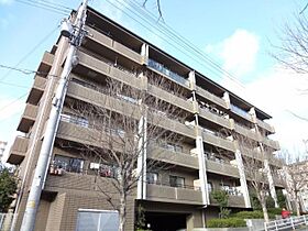 大阪府吹田市千里山東４丁目3番10号（賃貸マンション3LDK・4階・68.10㎡） その1