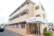 近くにコンビニとドラッグストアがございます