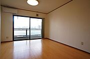 南面で明るいお部屋です。