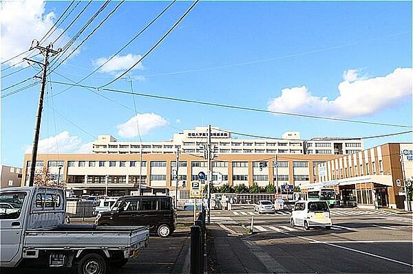 画像12:秋田大学医学部附属病院(2、400m)