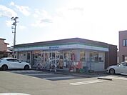 ファミリーマート秋田東通り店(450m)