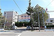 秋田南中学校(1、300m)