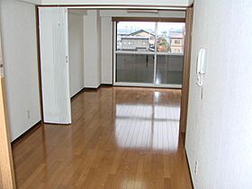 サンロイヤル村上 303 ｜ 秋田県秋田市東通仲町（賃貸マンション1R・3階・35.20㎡） その3