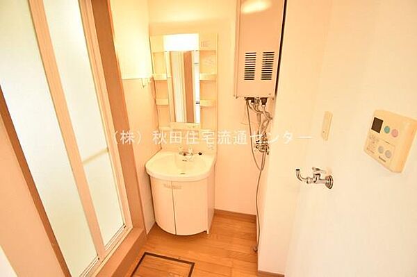 apartment 秋田県秋田市山王７丁目9番35号　秋田住宅流通センタ‐本社ビル1階