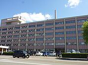 秋田県庁(600m)