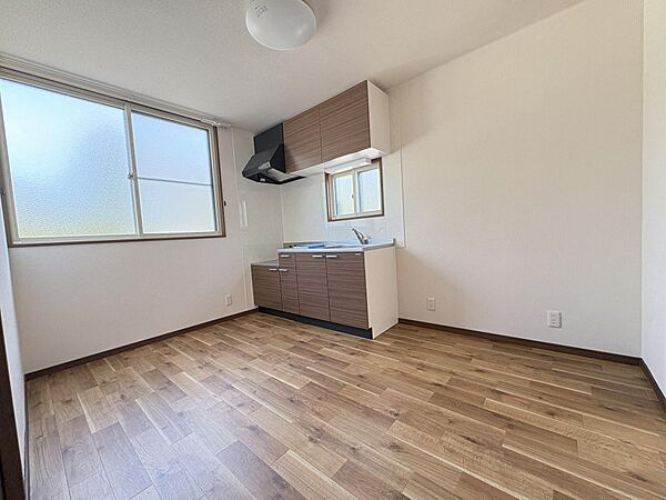 apartment 秋田県秋田市山王７丁目9番35号　秋田住宅流通センタ‐本社ビル1階