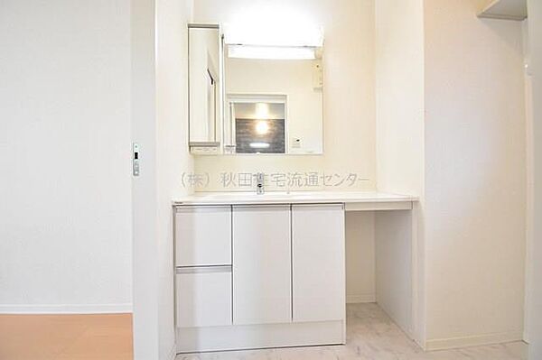 apartment 秋田県秋田市山王７丁目9番35号　秋田住宅流通センタ‐本社ビル1階