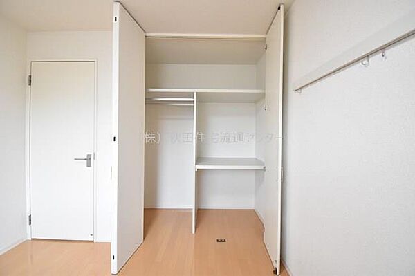 apartment 秋田県秋田市山王７丁目9番35号　秋田住宅流通センタ‐本社ビル1階