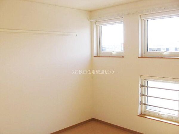 apartment 秋田県秋田市山王７丁目9番35号　秋田住宅流通センタ‐本社ビル1階