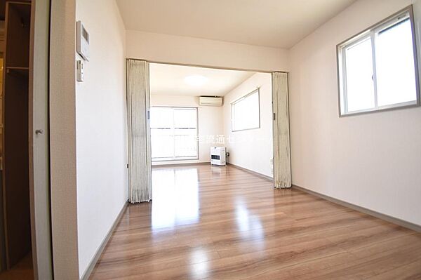 apartment 秋田県秋田市山王７丁目9番35号　秋田住宅流通センタ‐本社ビル1階