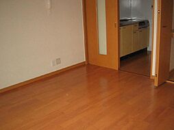 イーストG D 1階1Kのリビング/ダイニング