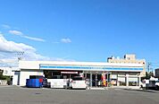 ローソン秋田南通亀の町店(400m)