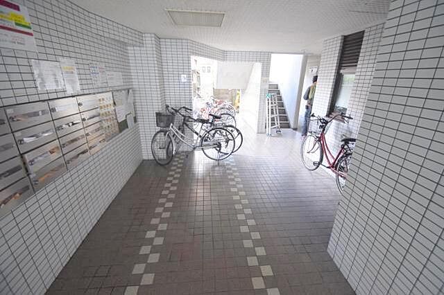 9 / 12