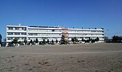 多賀城市立山王小学校　700m（徒歩9分）