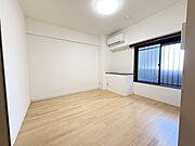 たっぷりの陽光に包まれる明るい住まい