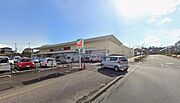ヨークベニマル南中山店　車で4分(1591ｍ)