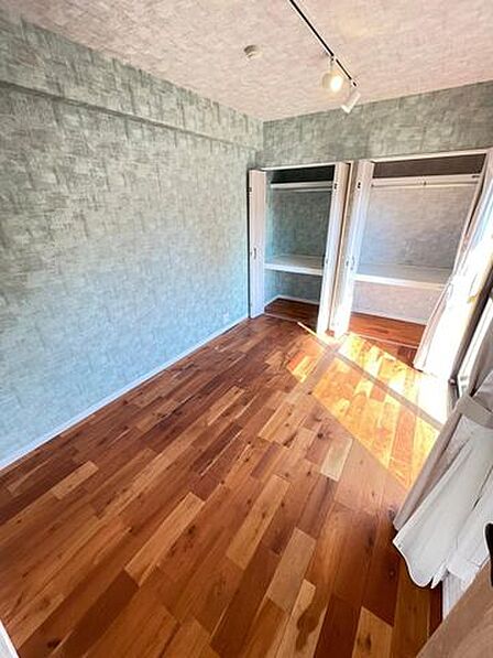 お部屋によって雰囲気が変わる空間になっております!