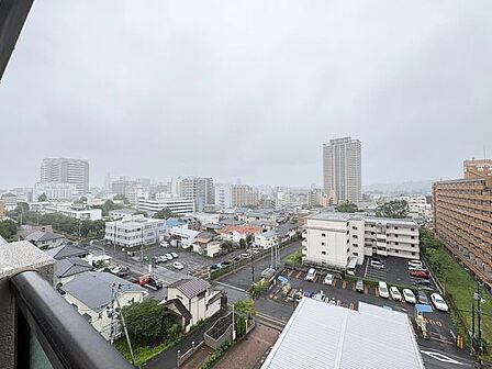 最上階ならではの開放的な眺望が魅力です
