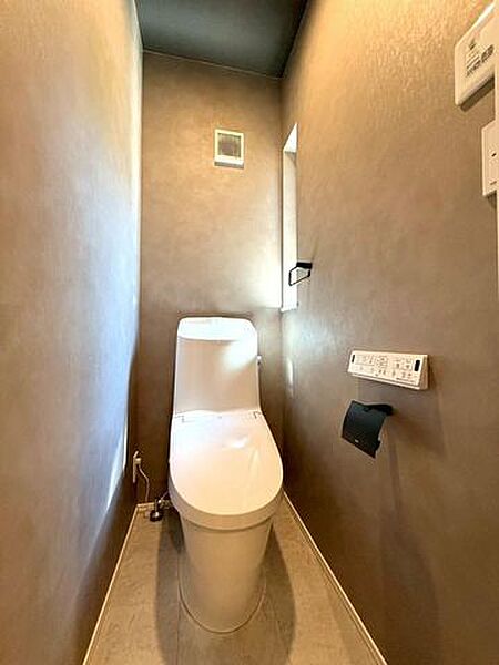 トイレを拡大表示